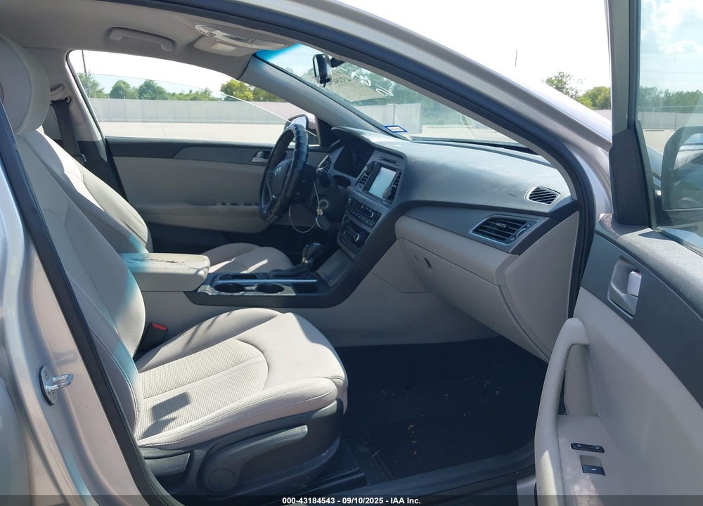2016 HYUNDAI SONATA VIN: 5NPE24AF2GH324834