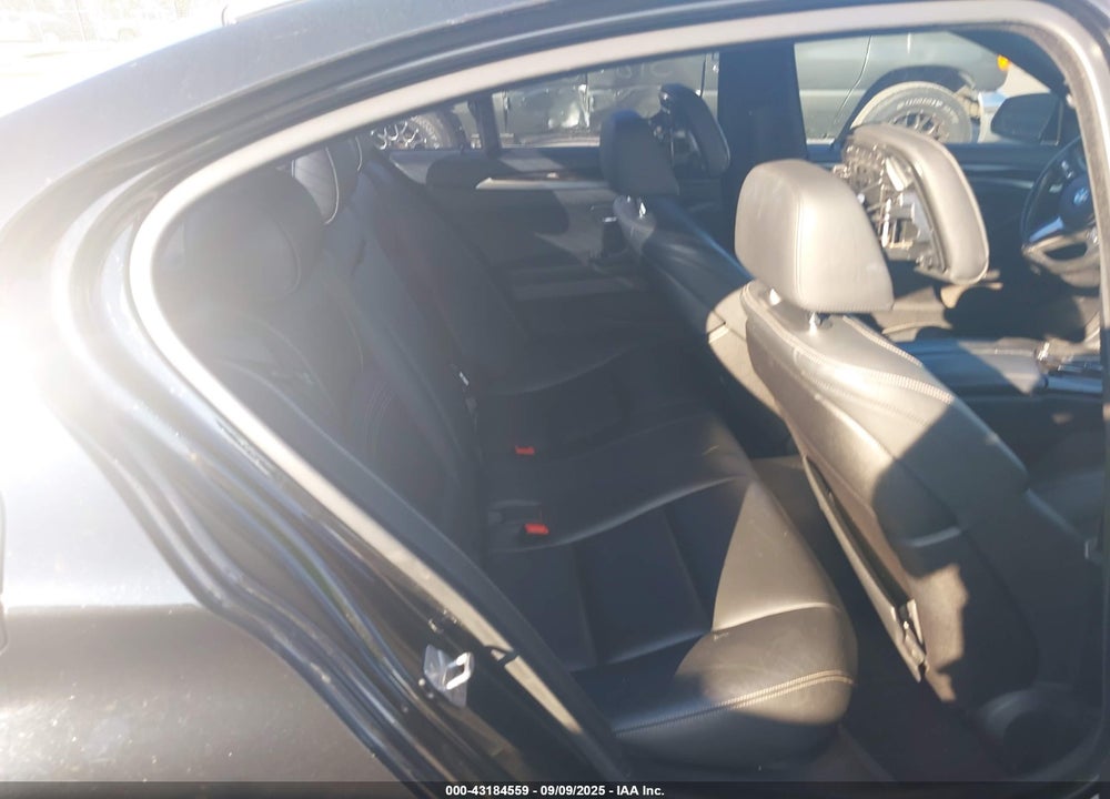 2016 BMW 5 SERIES VIN: WBA5B1C55GG132845