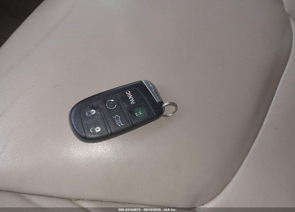 2012 CHRYSLER 300 VIN: 2C3CCACG2CH138565