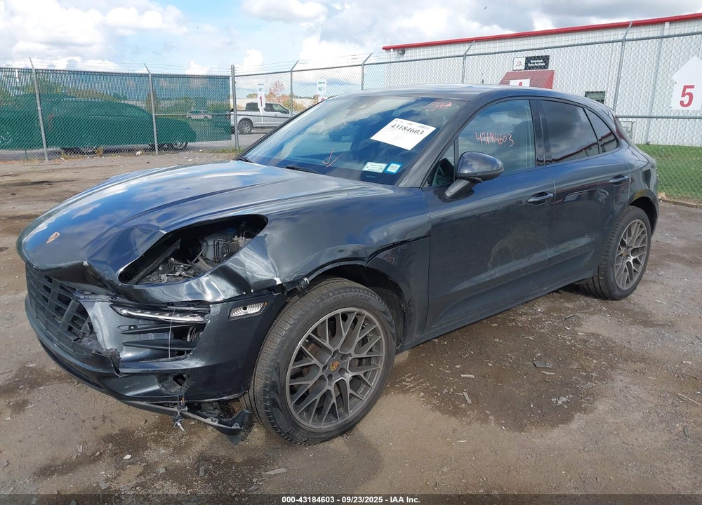 2018 PORSCHE MACAN VIN: WP1AA2A5XJLB13637