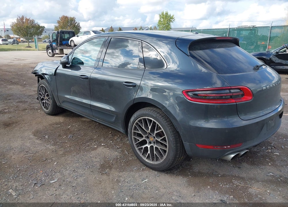 2018 PORSCHE MACAN VIN: WP1AA2A5XJLB13637