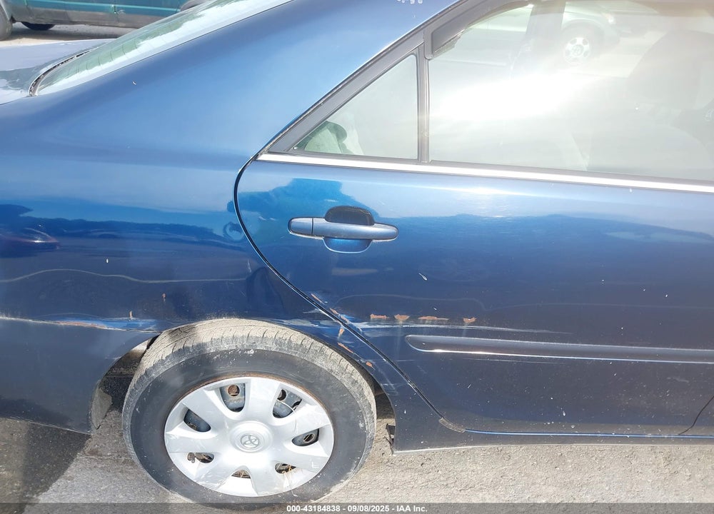 2002 TOYOTA CAMRY LE VIN: 4T1BE32KX2U557922
