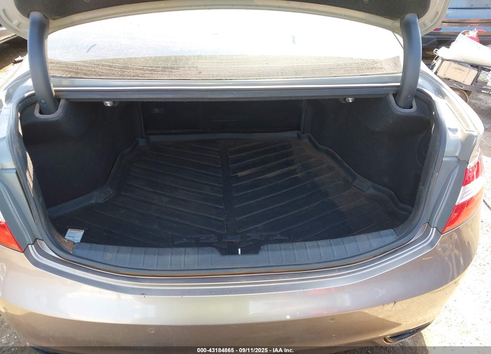 2013 HYUNDAI AZERA VIN: KMHFH4JG2DA281607
