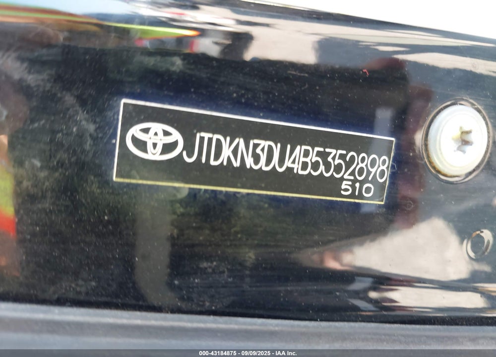2011 TOYOTA PRIUS VIN: JTDKN3DU4B5352898