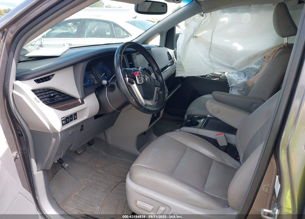 2015 TOYOTA SIENNA XLE 8 PASSENGER VIN: 5TDYK3DC1FS540806
