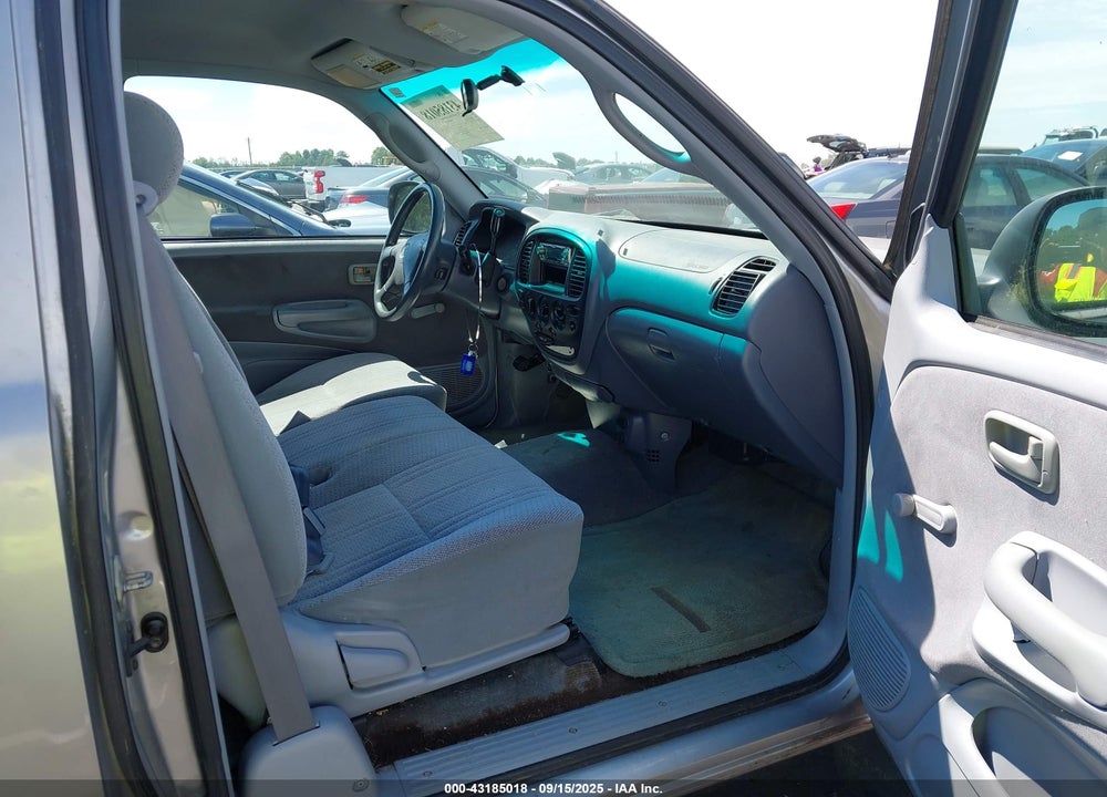 2001 TOYOTA TUNDRA SR5 V8 VIN: 5TBBT44161S205260
