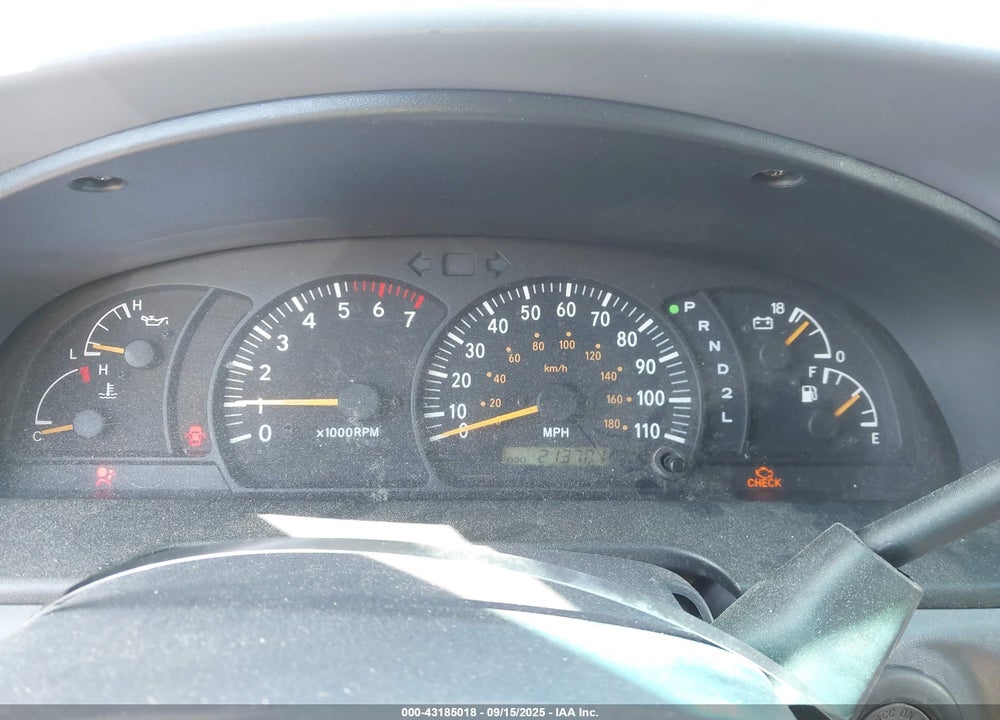 2001 TOYOTA TUNDRA SR5 V8 VIN: 5TBBT44161S205260