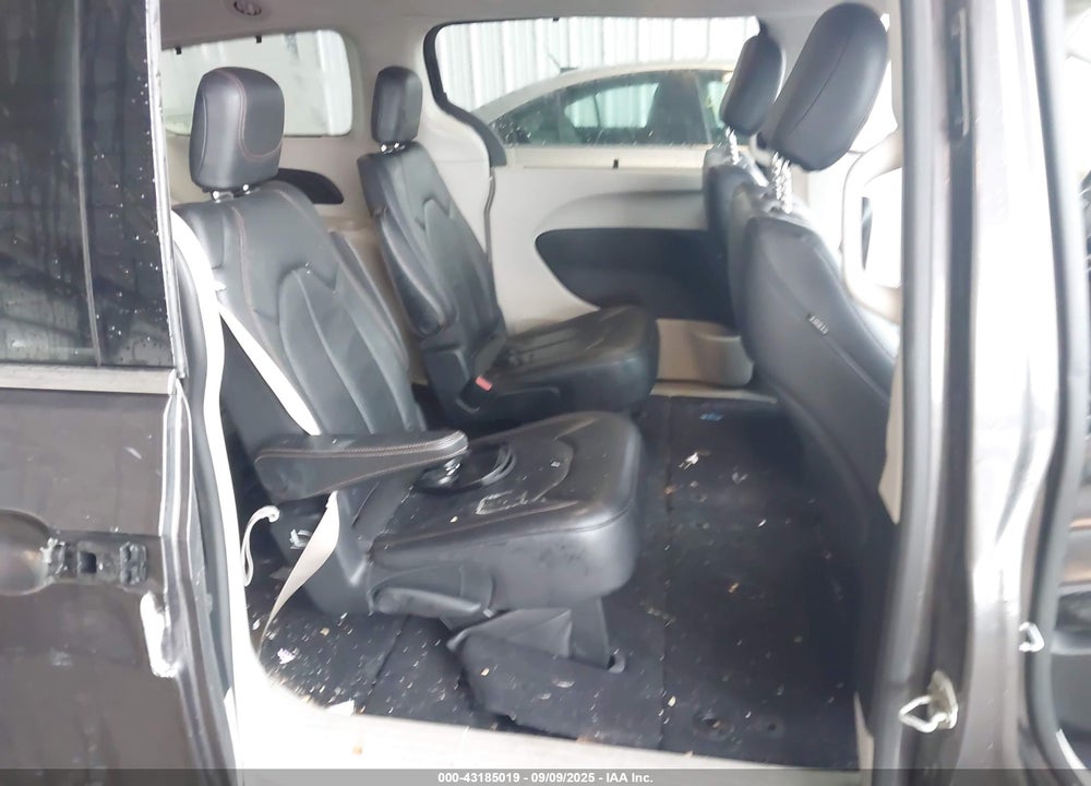 2017 CHRYSLER PACIFICA TOURING-L VIN: 2C4RC1BG8HR821735