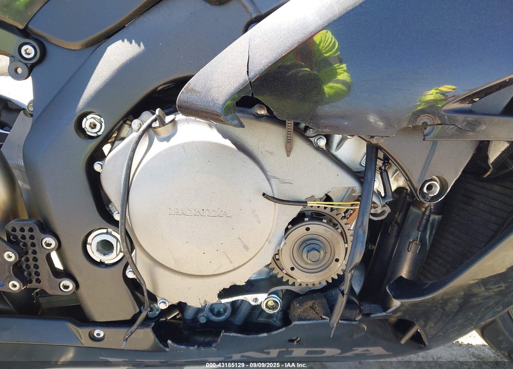 2004 HONDA CBR1000 RR VIN: JH2SC57034M002219