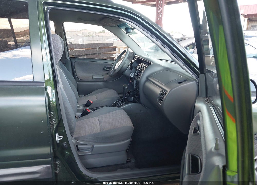 2001 CHEVROLET TRACKER HARD TOP BASE VIN: 2CNBE13C916922082