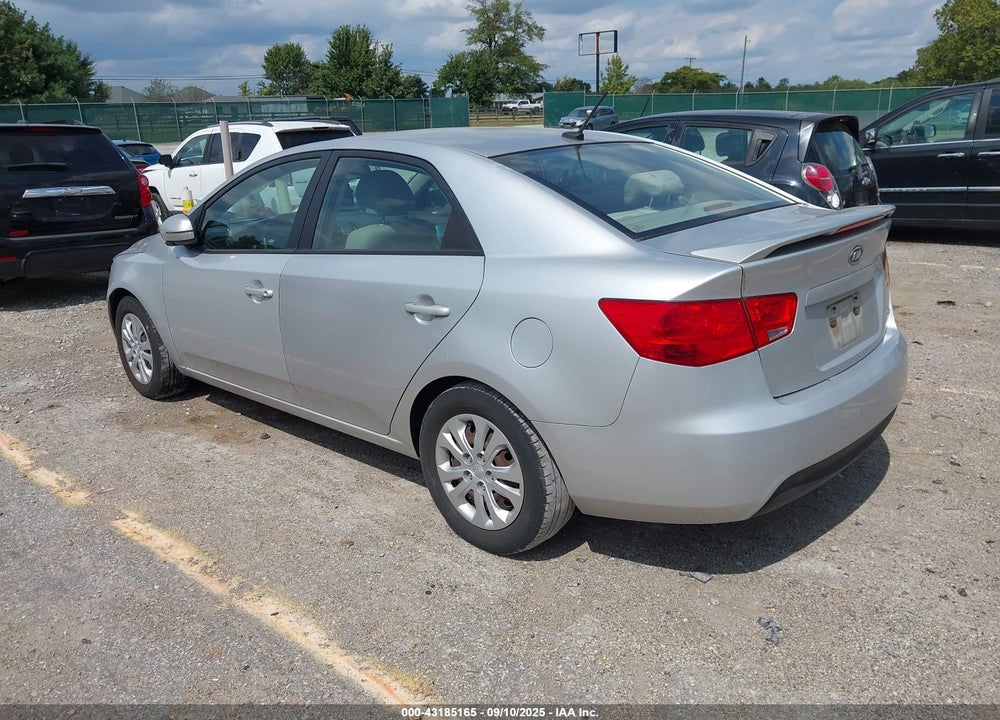 2013 KIA FORTE VIN: KNAFU4A22D5682665