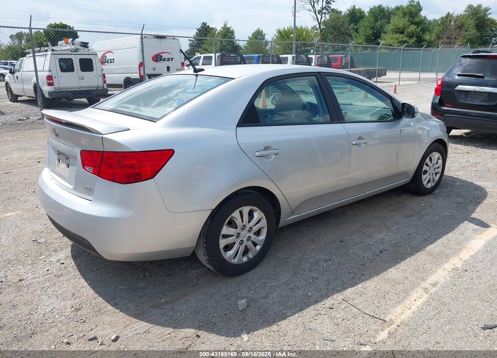 2013 KIA FORTE VIN: KNAFU4A22D5682665