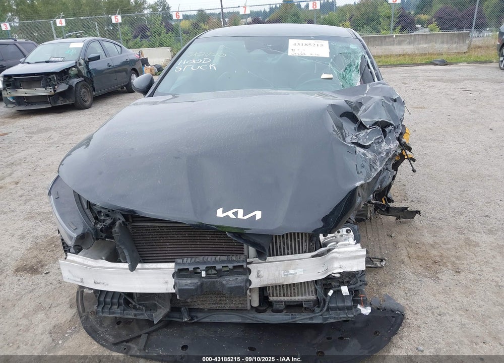 2022 KIA K5 VIN: 5XXG64J28NG097670