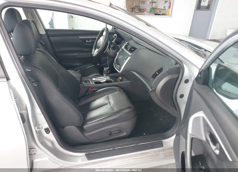 2017 NISSAN ALTIMA VIN: 1N4BL3AP8HC208866