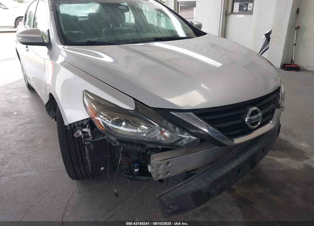 2017 NISSAN ALTIMA VIN: 1N4BL3AP8HC208866