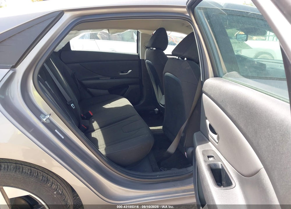 2023 HYUNDAI ELANTRA VIN: KMHLS4AG4PU579888