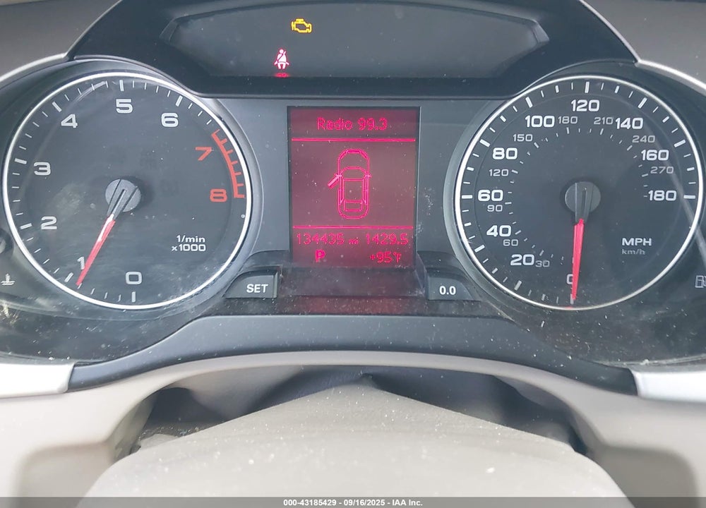 2011 AUDI A4 VIN: WAUAFAFL2BN019727