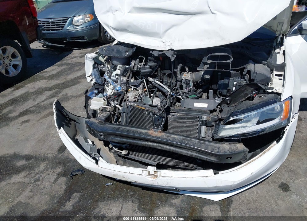 2012 VOLKSWAGEN JETTA 2.5L SE VIN: 3VWDP7AJ4CM418511