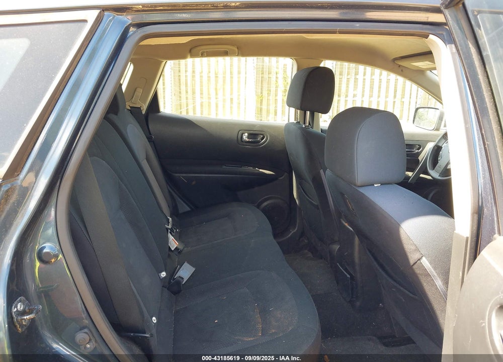 2014 NISSAN ROGUE VIN: JN8AS5MV1EW718859