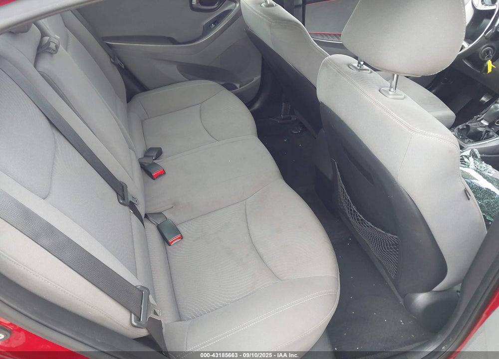 2015 HYUNDAI ELANTRA SE VIN: KMHDH4AE7FU228649
