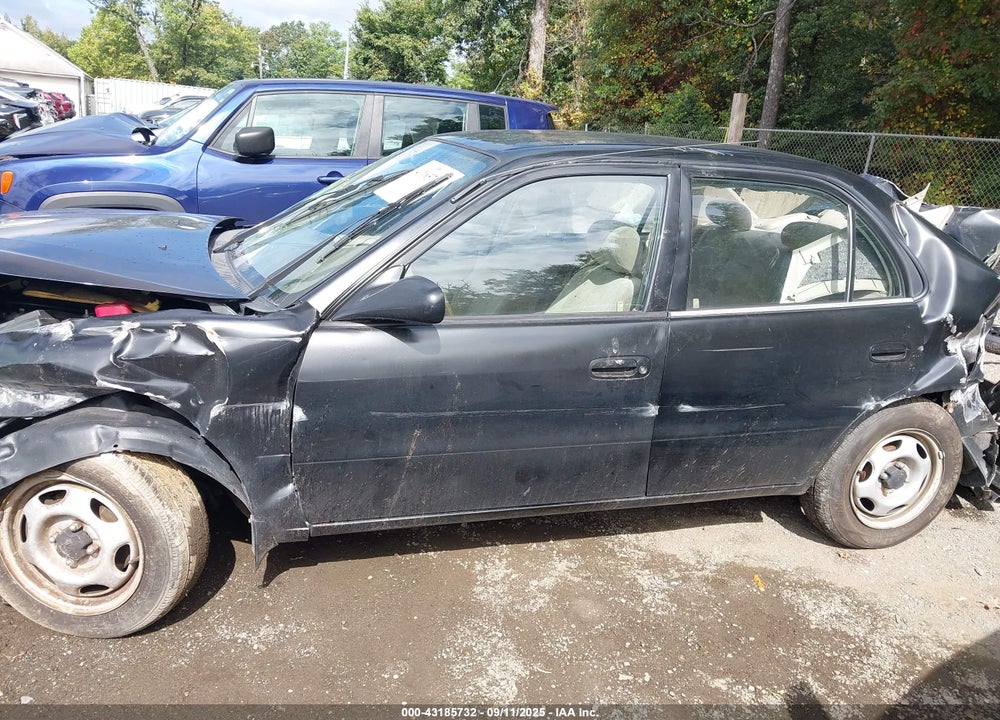 2001 TOYOTA COROLLA CE VIN: 2T1BR12E21C388319
