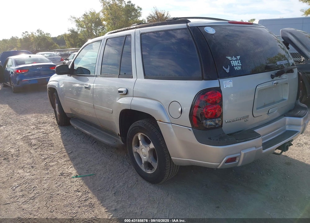 2008 CHEVROLET TRAILBLAZER LT VIN: 1GNDT13S482175239