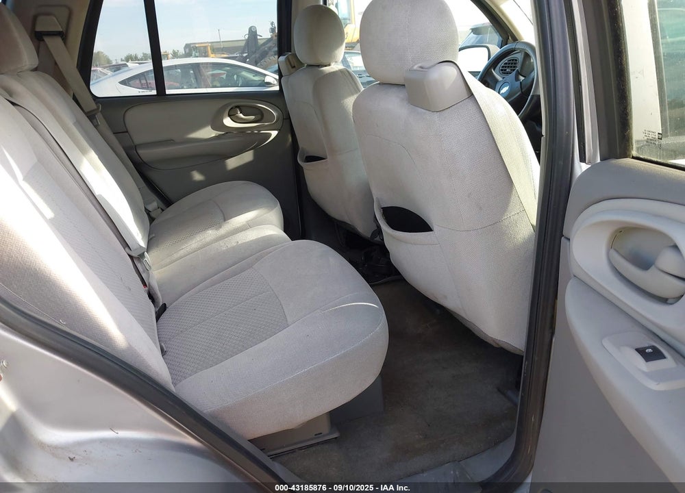 2008 CHEVROLET TRAILBLAZER LT VIN: 1GNDT13S482175239