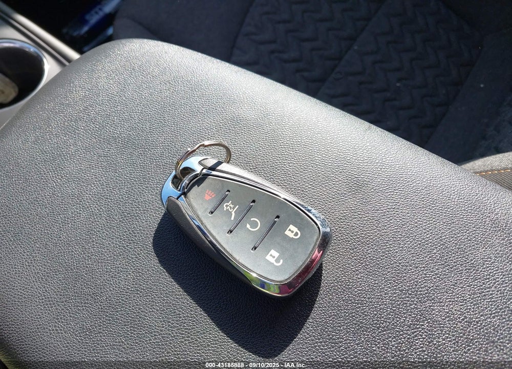 2022 CHEVROLET EQUINOX VIN: 3GNAXUEV5NL221977