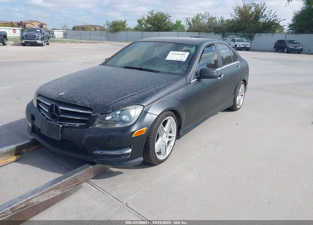 2014 MERCEDES-BENZ C CLASS VIN: WDDGF4HB7EG196307