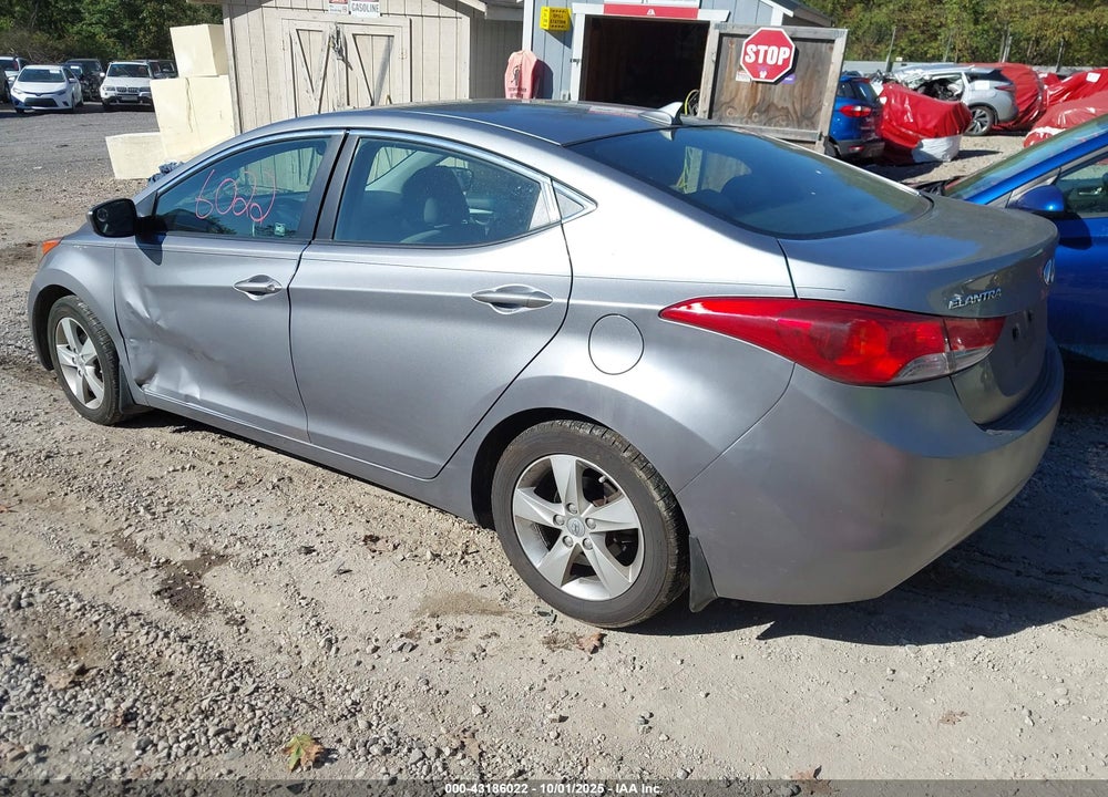 2013 HYUNDAI ELANTRA VIN: KMHDH4AE0DU675062