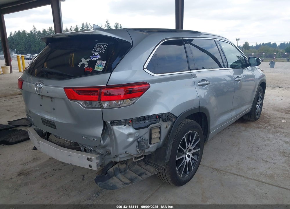 2017 TOYOTA HIGHLANDER VIN: 5TDJZRFH6HS365240