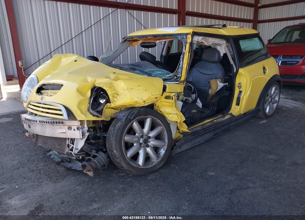 2003 MINI COOPER S VIN: WMWRE33473TD61009
