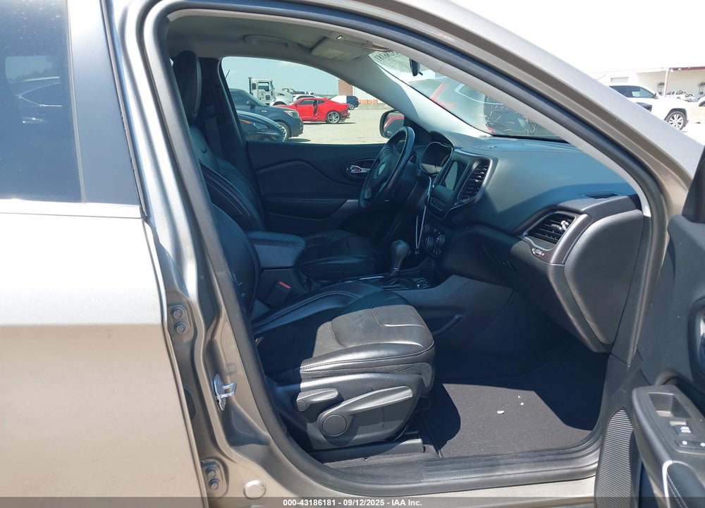 2019 JEEP CHEROKEE VIN: 1C4PJLLB1KD278606