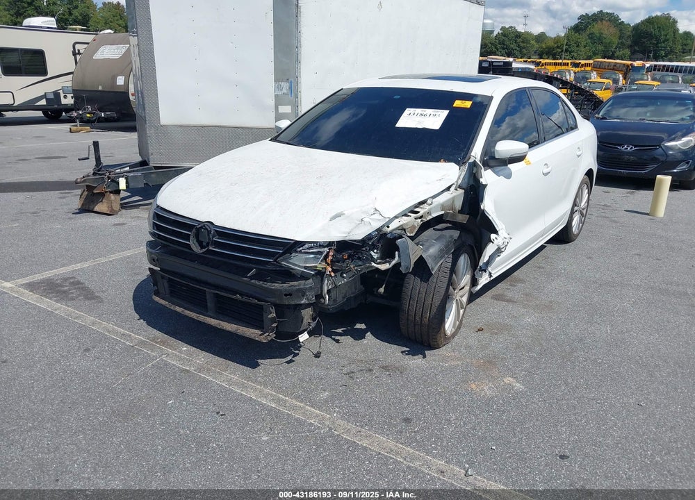 2016 VOLKSWAGEN JETTA 1.8T SEL VIN: 3VWL07AJ3GM305218