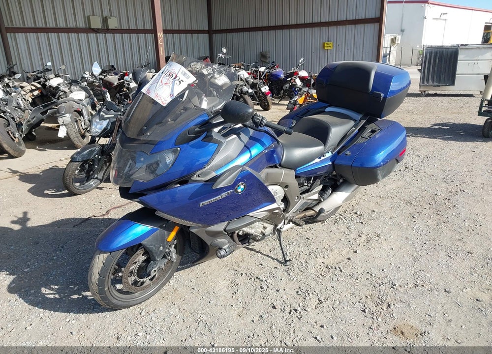 2014 BMW K1600 GT VIN: WB1061106EZX81917
