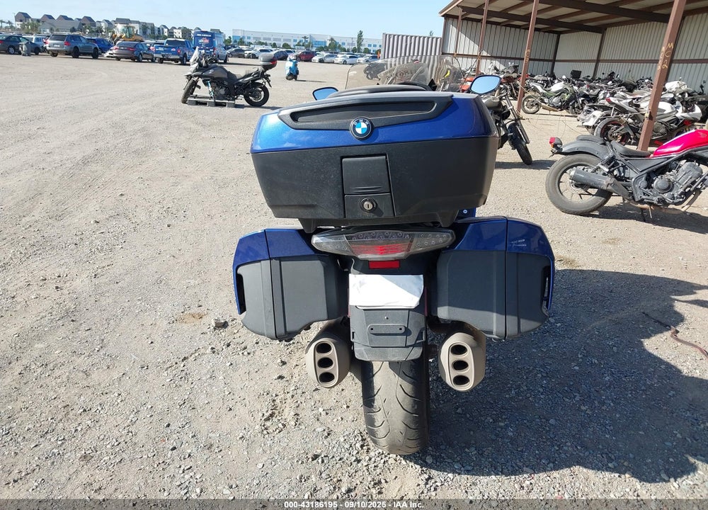 2014 BMW K1600 GT VIN: WB1061106EZX81917