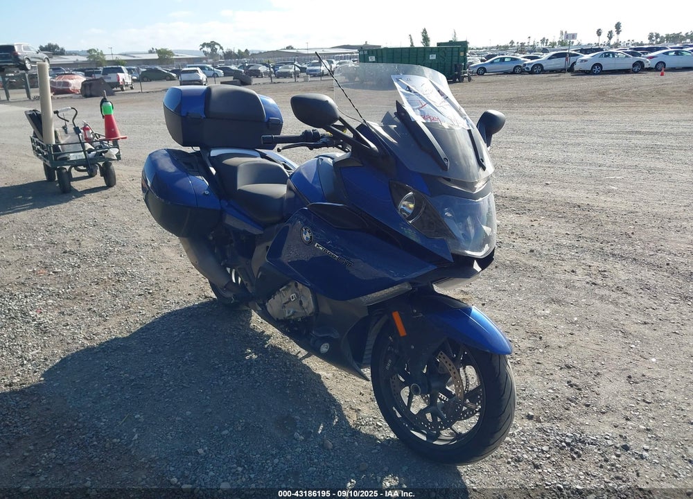 2014 BMW K1600 GT VIN: WB1061106EZX81917