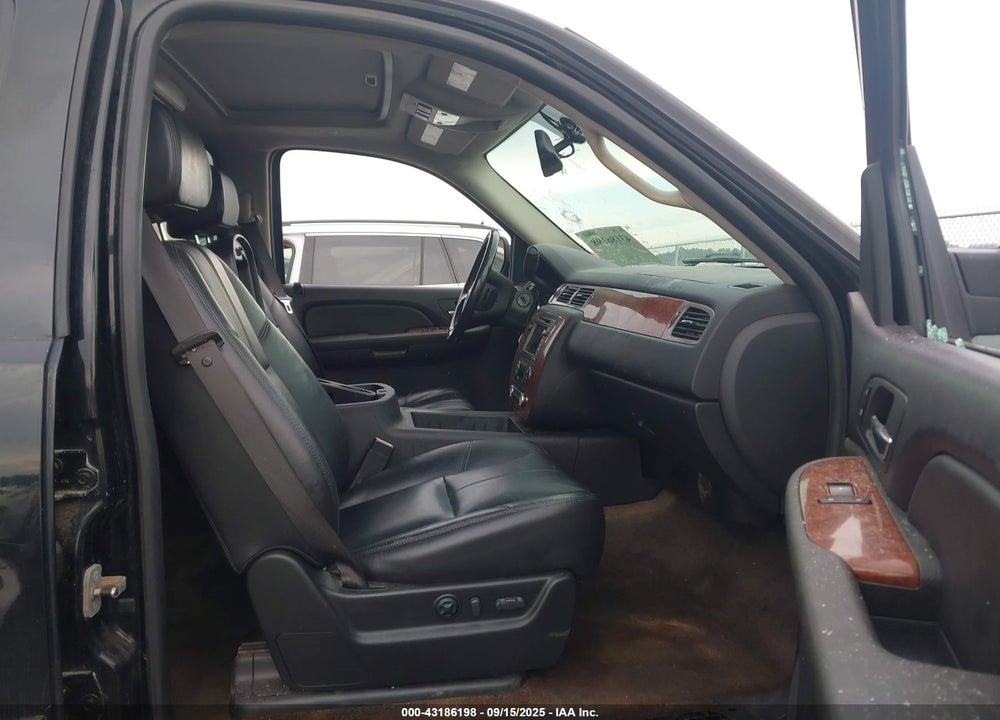 2008 CHEVROLET TAHOE LTZ VIN: 1GNFK13088J155544