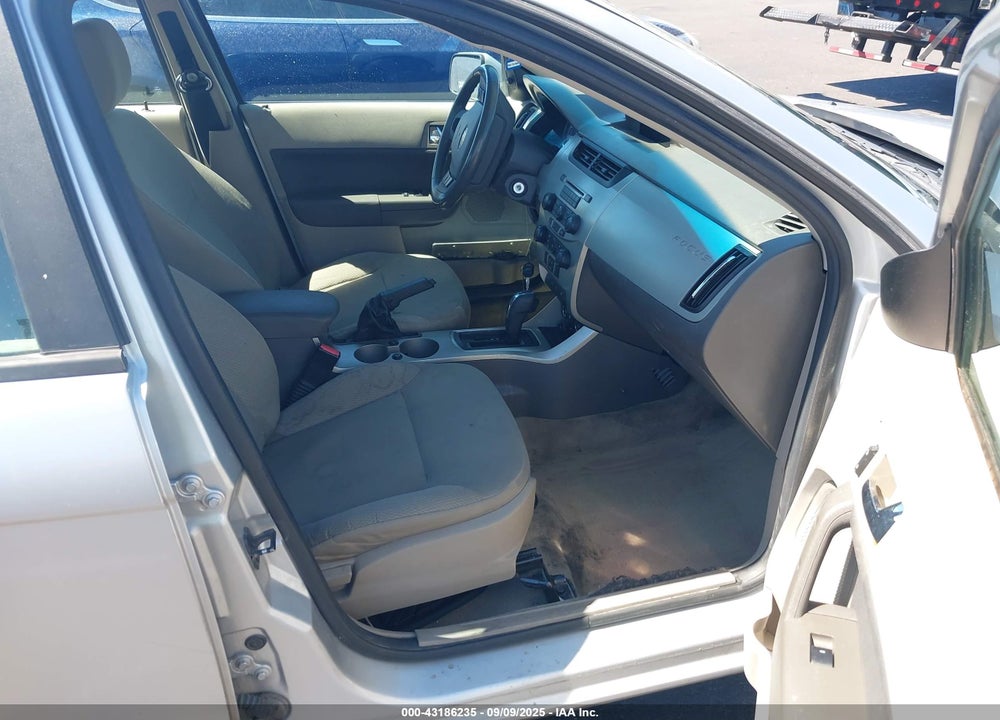2011 FORD FOCUS SES VIN: 1FAHP3GN0BW134904