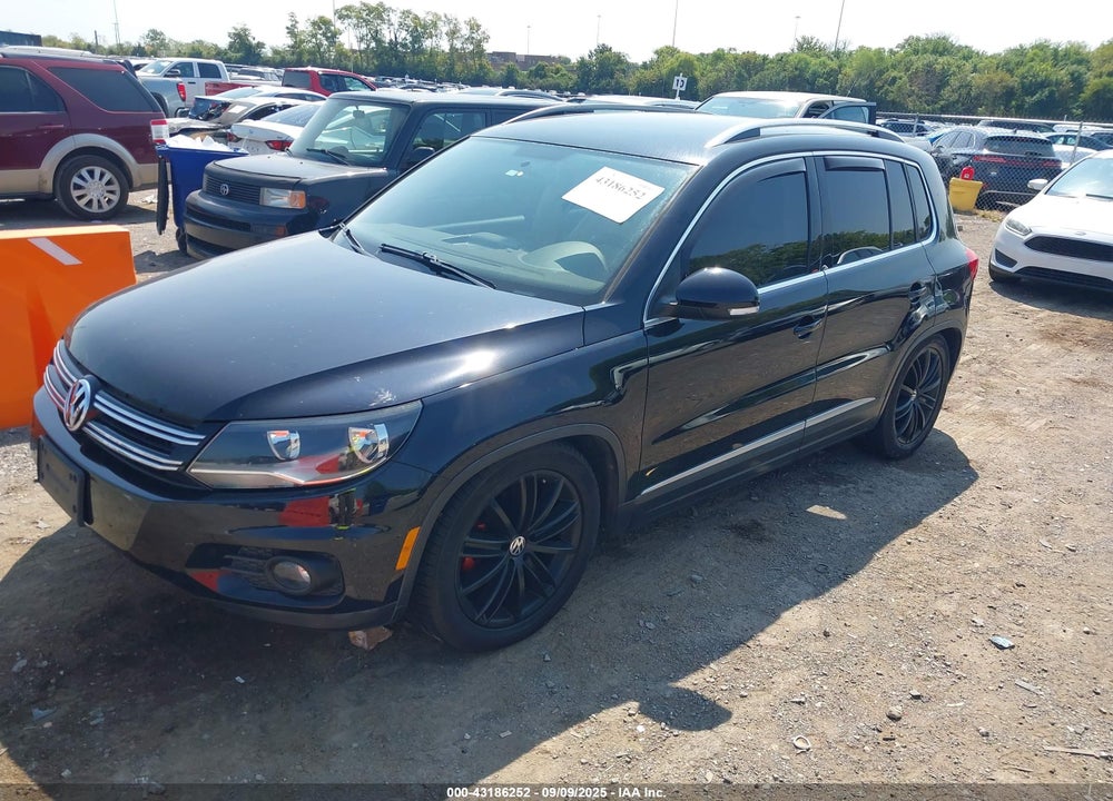 2013 VOLKSWAGEN TIGUAN VIN: WVGAV3AX5DW568567