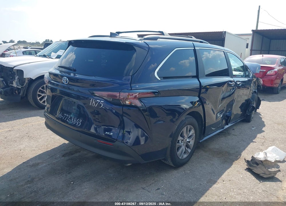 2025 TOYOTA SIENNA VIN: 5TDJRKEC5SS230691