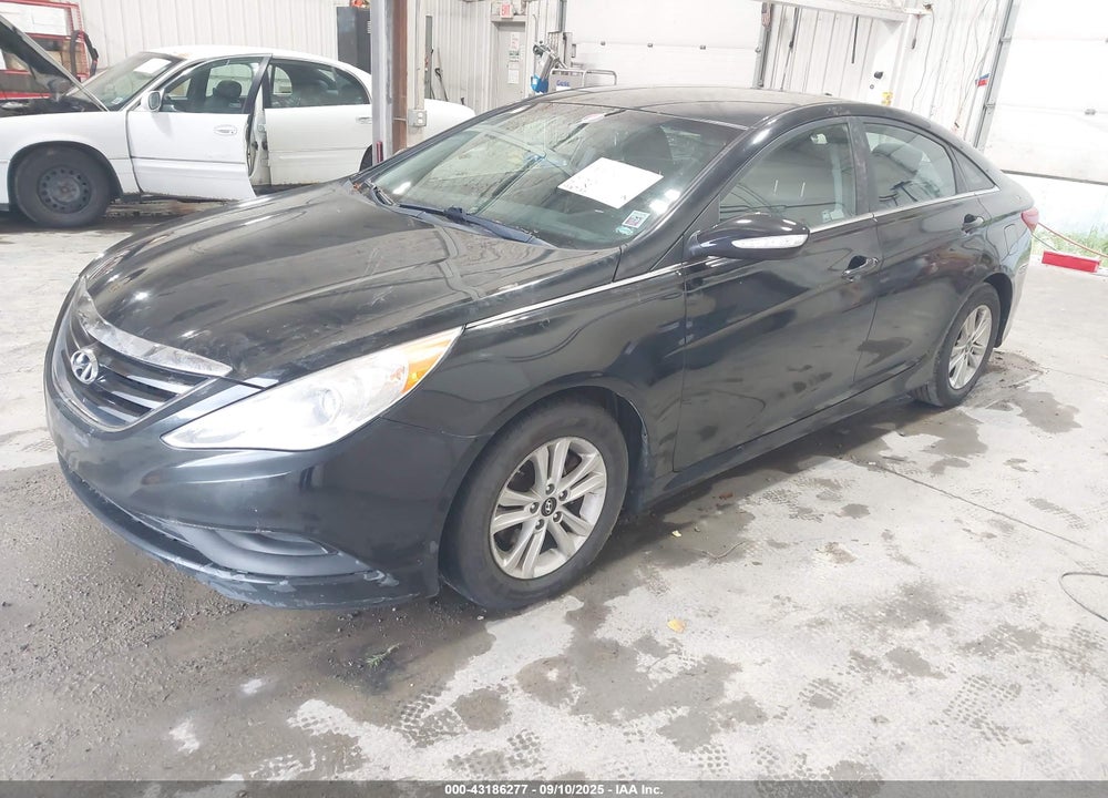 2014 HYUNDAI SONATA VIN: 5NPEB4AC2EH940634