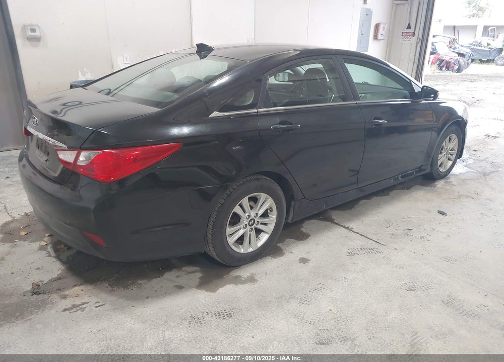 2014 HYUNDAI SONATA VIN: 5NPEB4AC2EH940634