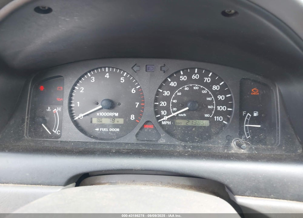 2001 TOYOTA COROLLA LE VIN: 2T1BR12E91C487879