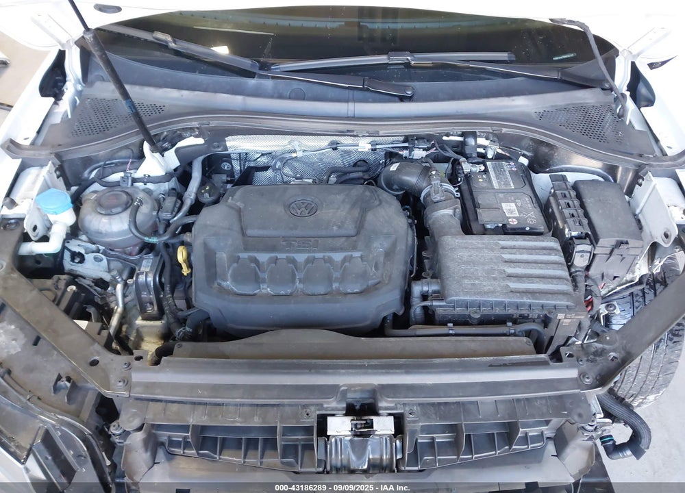 2022 VOLKSWAGEN TIGUAN VIN: 3VV8B7AX1NM032107
