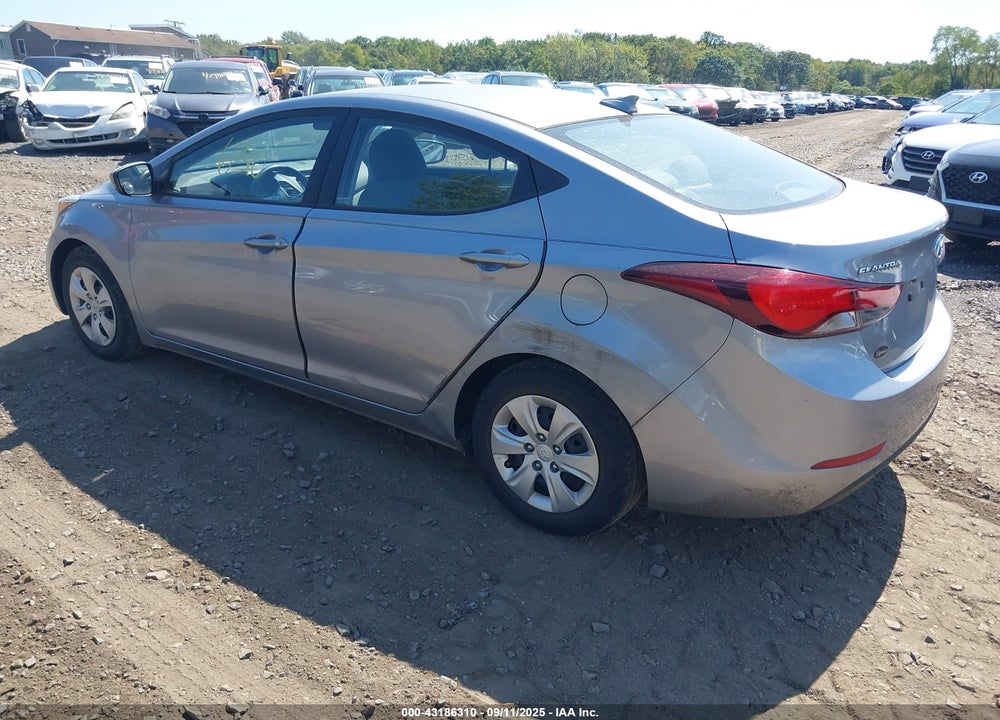 2016 HYUNDAI ELANTRA VIN: 5NPDH4AE5GH720984