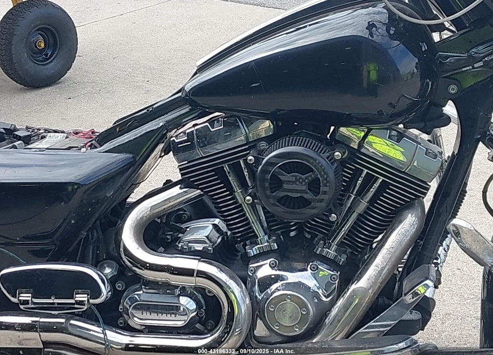 2007 HARLEY-DAVIDSON FLHX VIN: 1HD1KB41X7Y723409