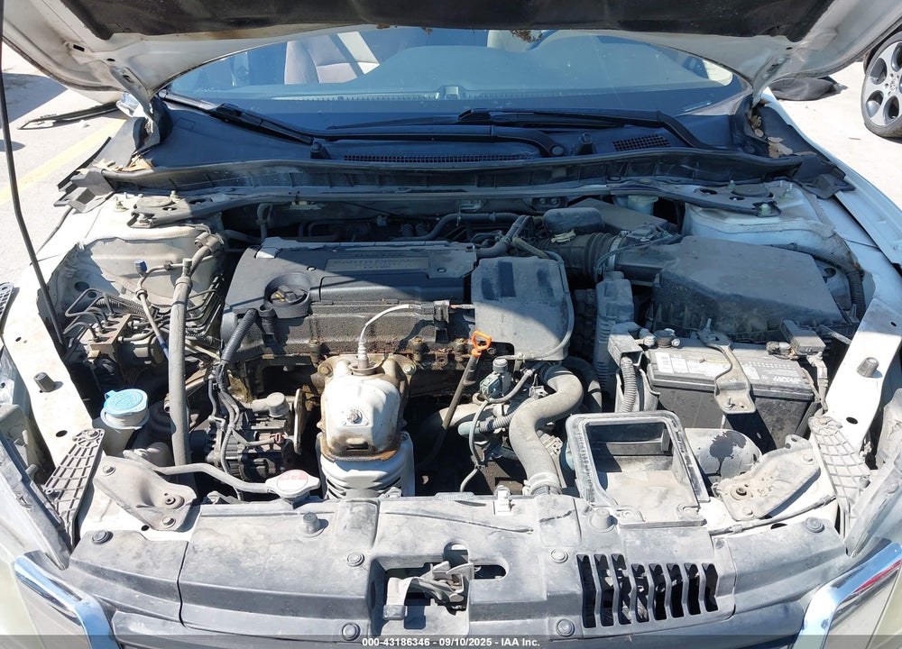 2015 HONDA ACCORD VIN: 1HGCR2F70FA165117