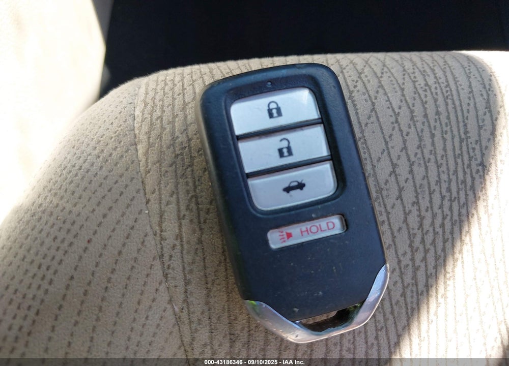 2015 HONDA ACCORD VIN: 1HGCR2F70FA165117