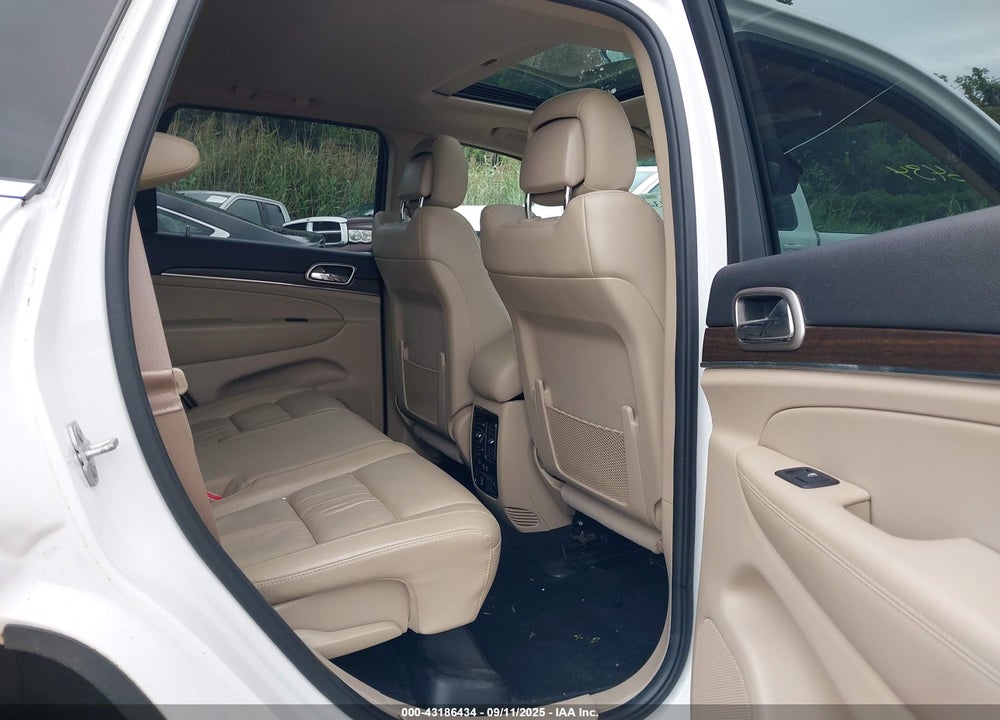 2015 JEEP GRAND CHEROKEE VIN: 1C4RJFBG8FC664264